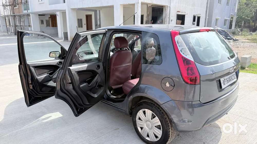 Ford Figo Petrol Manual 2011