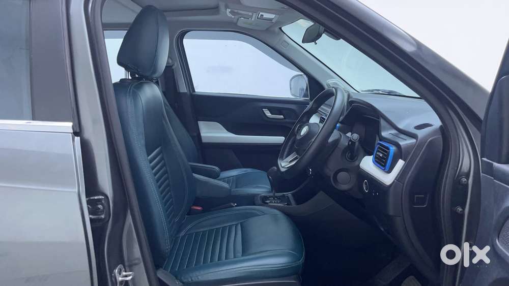 Tata Punch Creative Dual Tone Amt Sunroof, 2024, Petrol