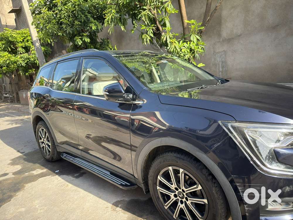 Xuv700 Ax7 L Petrol Top Model
