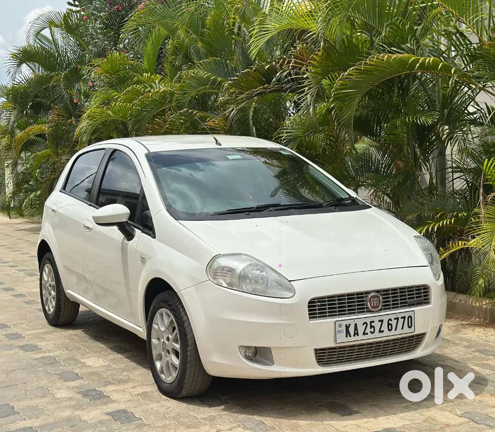 Fiat Grande Punto 2012 Diesel 95000 Km Driven