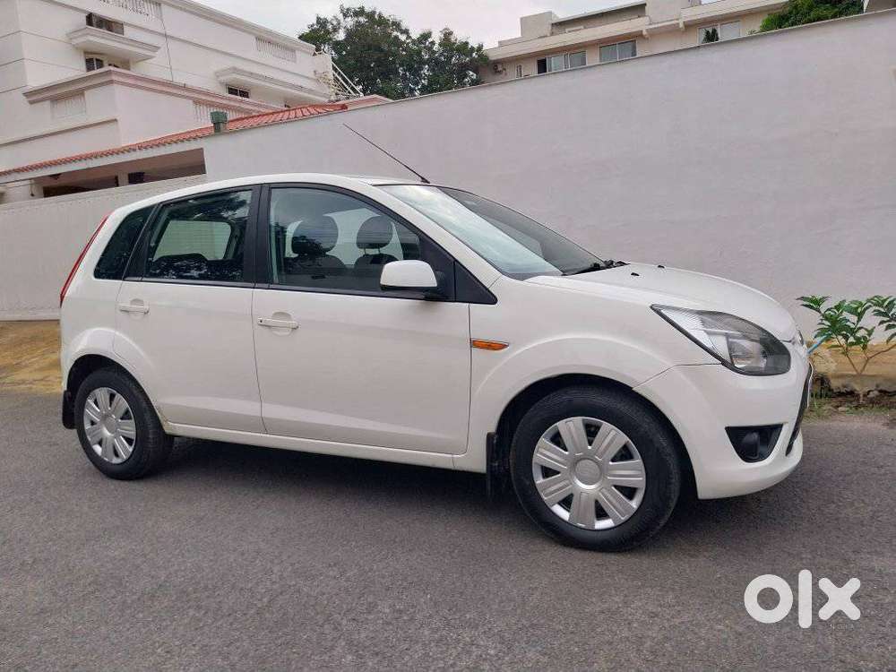 Ford Figo 2010-2012 Petrol Zxi, 2011, Diesel