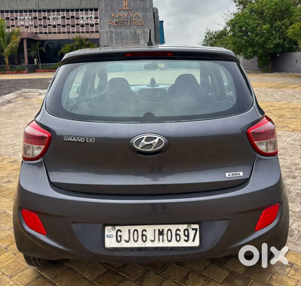 Hyundai Grand I10 2015 Diesel Well Maintained