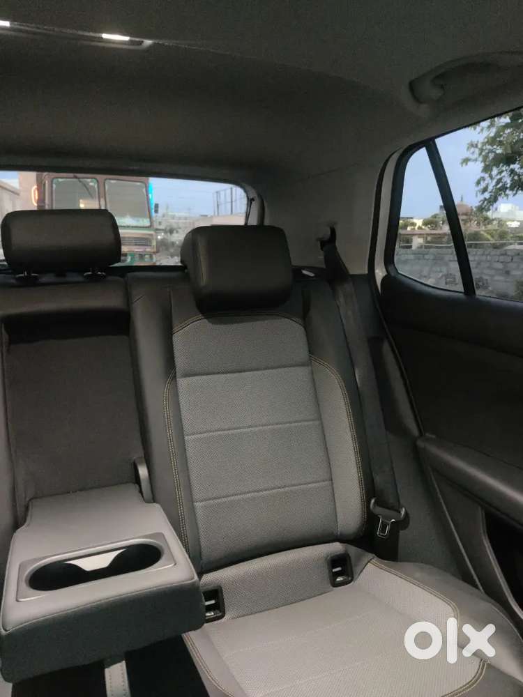 Skoda Kushaq Style 1.5 Tsi At 6 Airbag Dsg