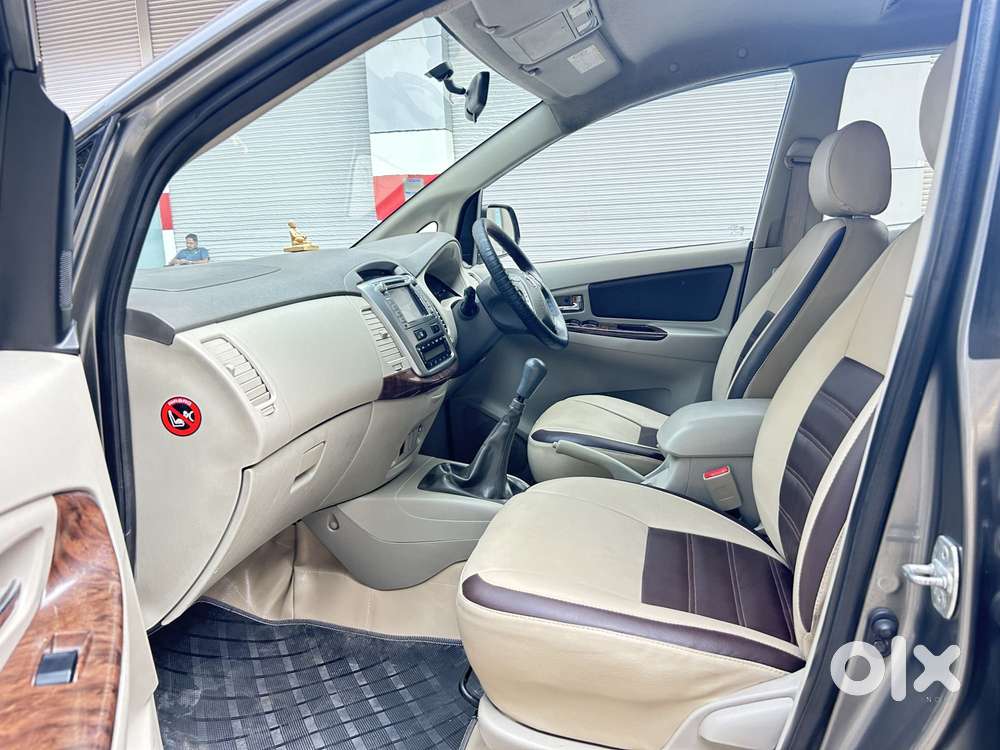 Toyota Innova 2.5 V 8 Str, 2014, Diesel