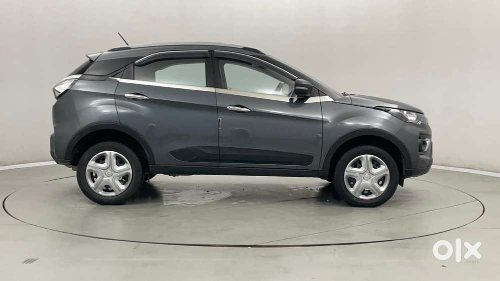 Tata Nexon 1.2 Revotron Xm (s), 2023, Petrol
