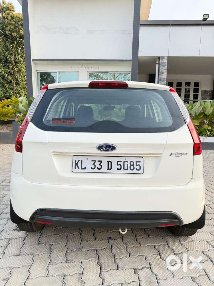 Ford Figo, 2012, Petrol