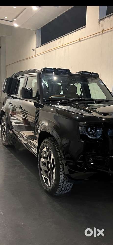 Land Rover Defender 2023