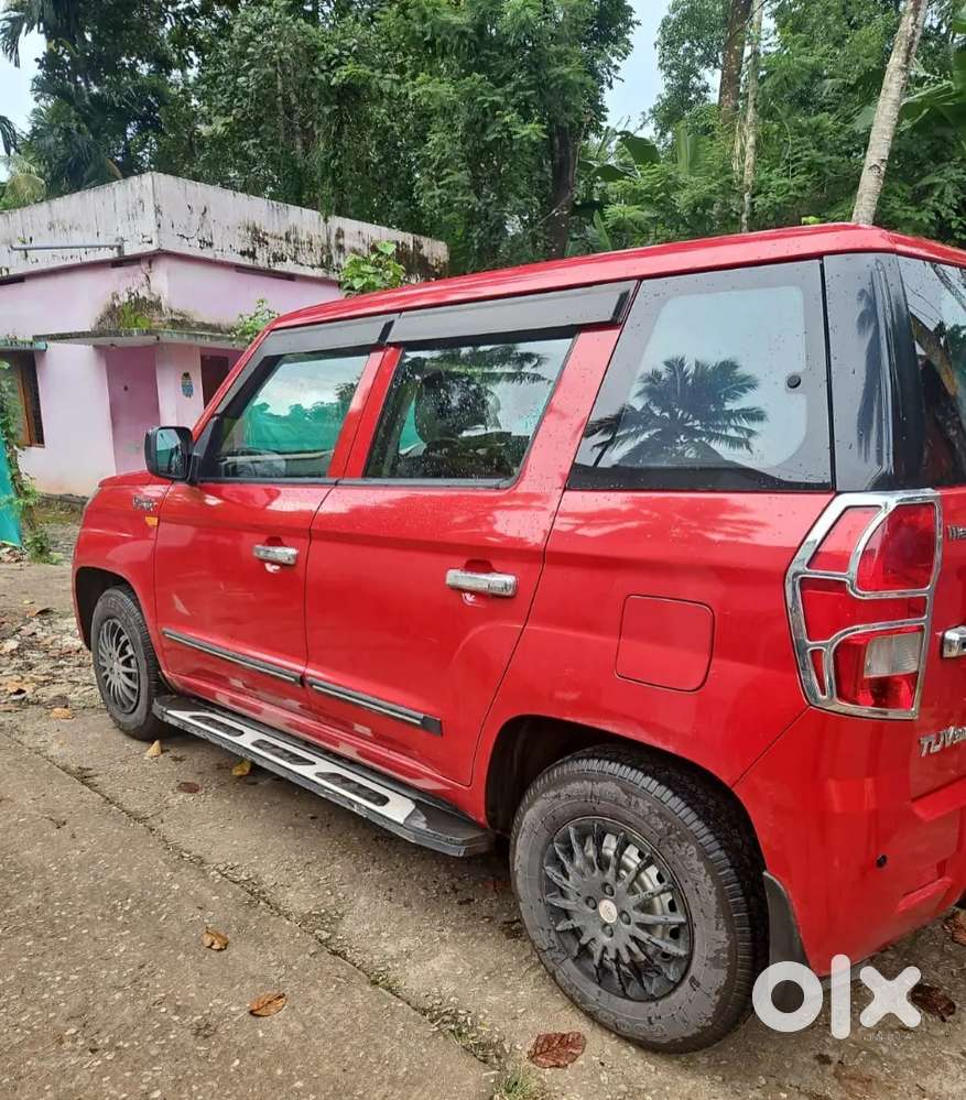 Mahindra Tuv 300 2018