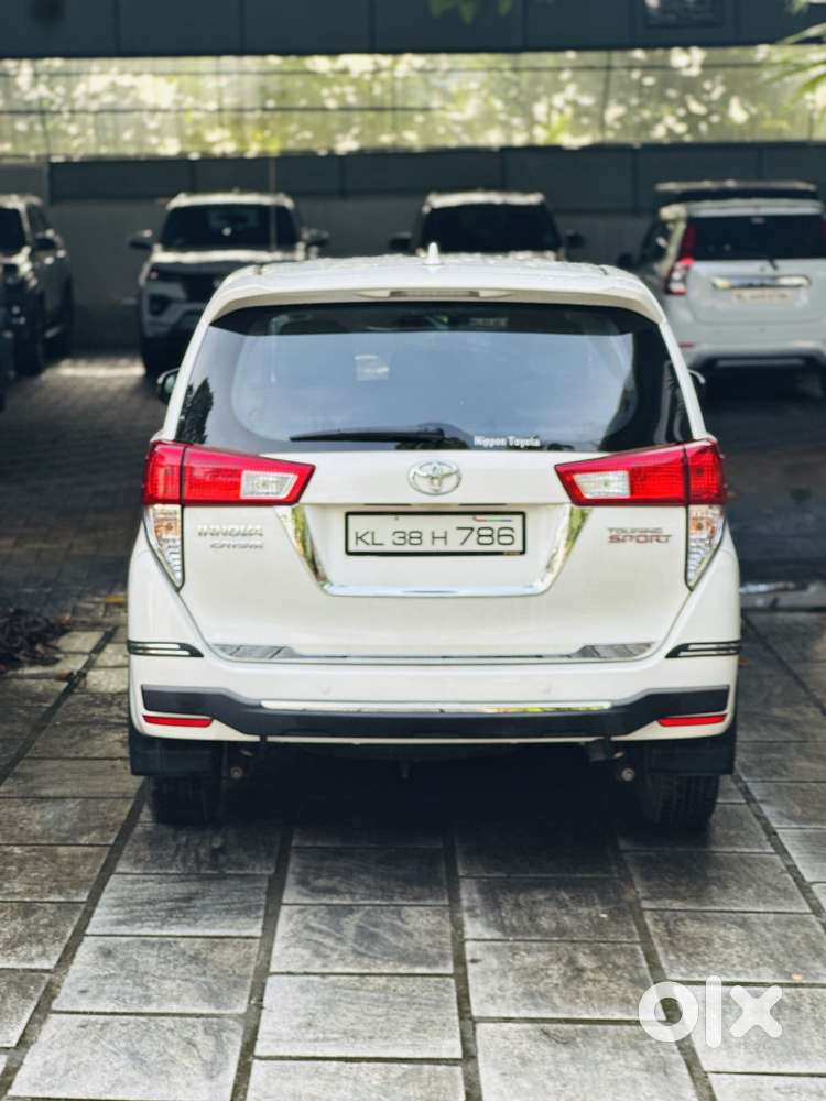 Toyota Innova Crysta 2.4 G Plus Mt 8 Str, 2019, Diesel
