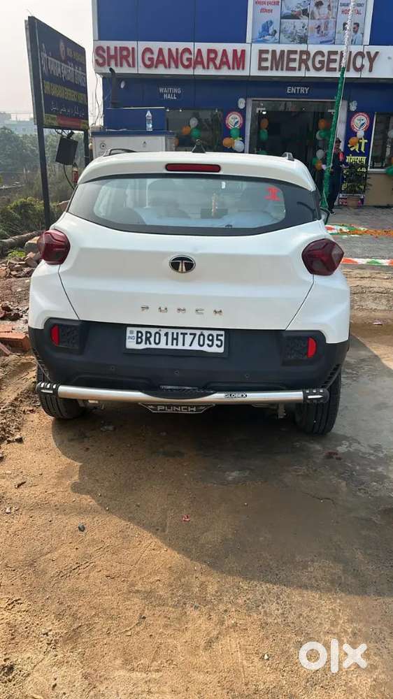 Car Me Koi Deekat Nhi H