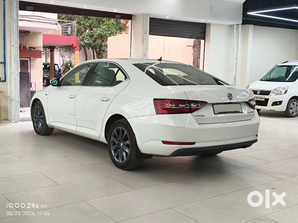 Skoda Superb L&k 2.0 Tdi At, 2016, Diesel