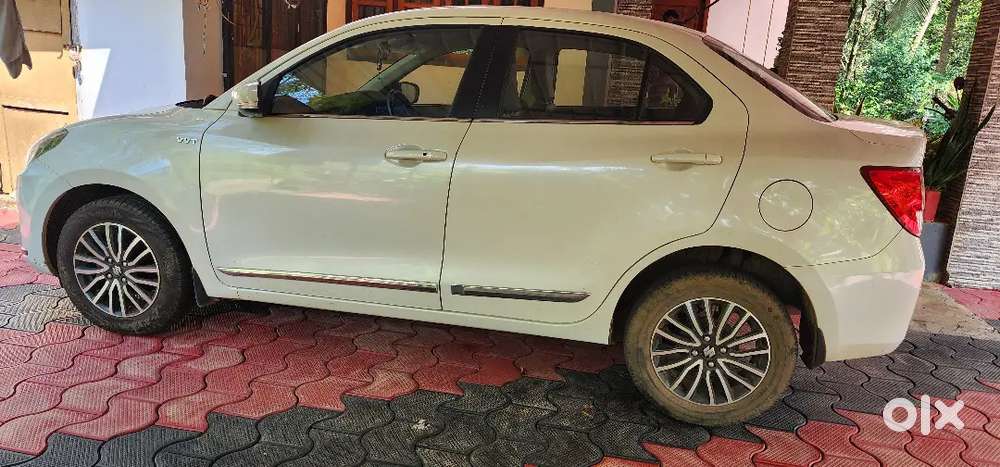 Maruti Suzuki Dzire 2017 Petrol Well Maintained