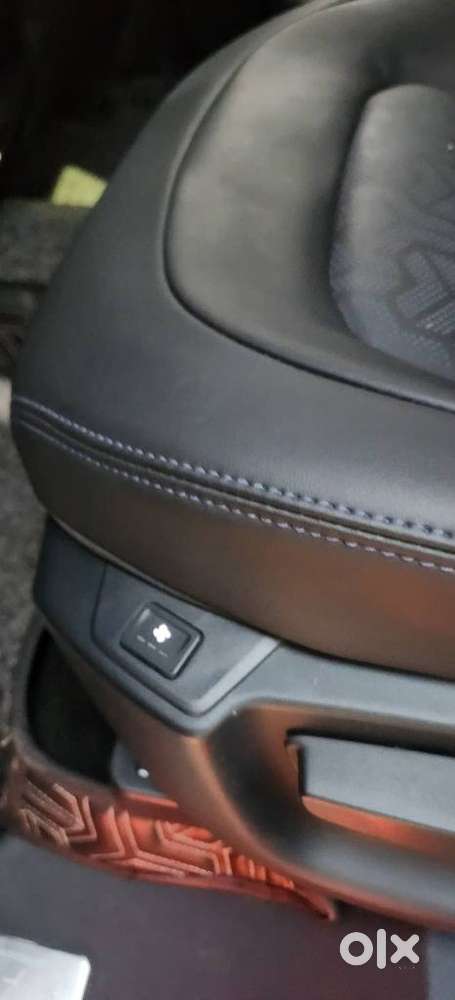 Tata Safari Accomplished Plus Dark Edition At, 2023, Diesel