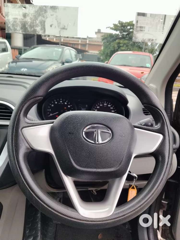 Tata Tiago 1.2 Revotron Xm, 2016, Petrol