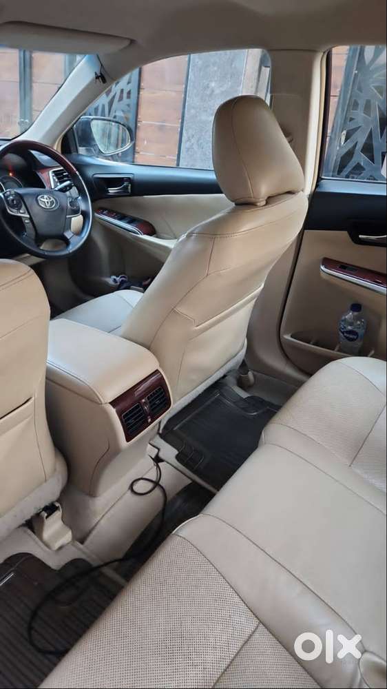 Toyota Camry Dec 2013 Petrol