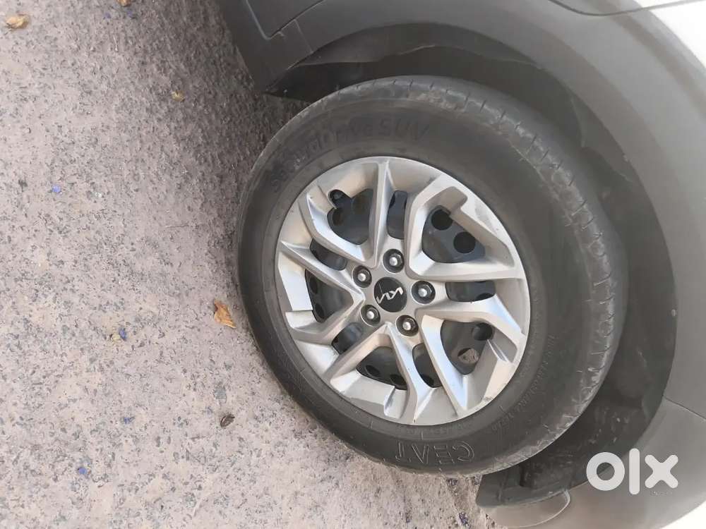 Kia Carens 2024 Diesel 52500 Km Driven