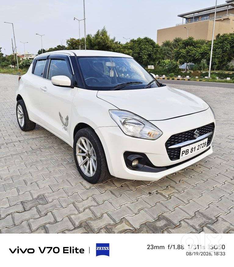 Maruti Suzuki Swift Vxi + Manual, 2022, Petrol