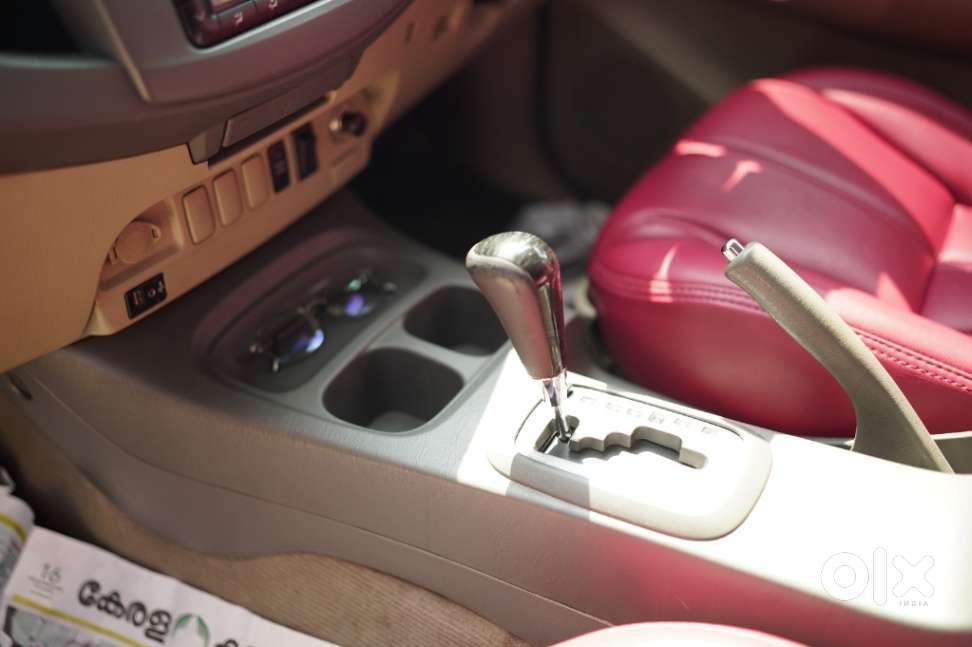 Toyota Fortuner 3.0 4x2 Automatic, 2012