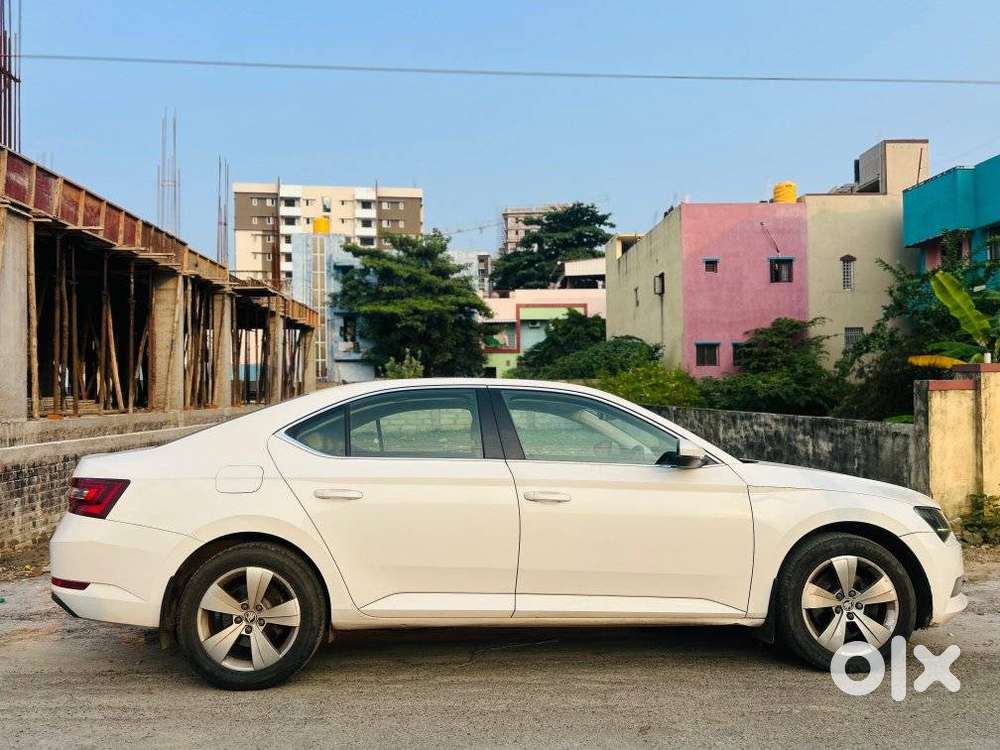 Skoda Superb Style 1.8, 2016, Petrol