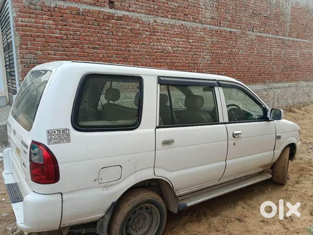 Good Condition White Colour ,texi Permit