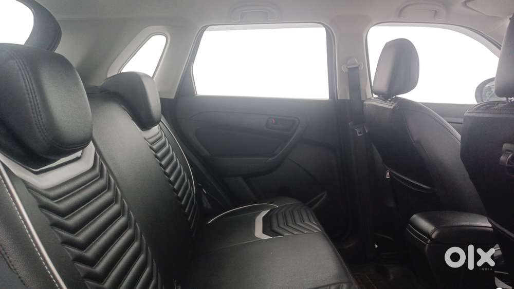 Maruti Suzuki Vitara Brezza 1.5 Vxi At, 2021, Petrol