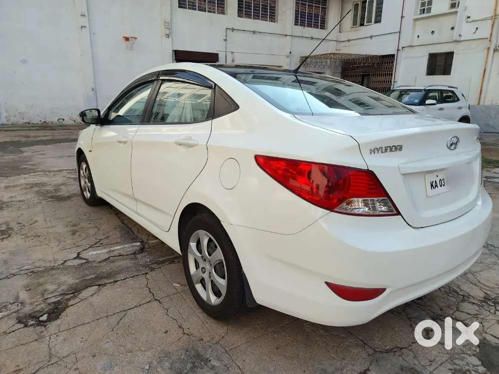Hyundai Verna 2011 Petrol Well Maintained