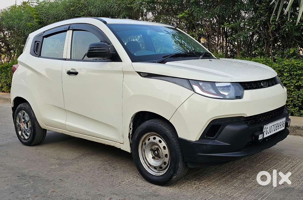 Mahindra Kuv 100