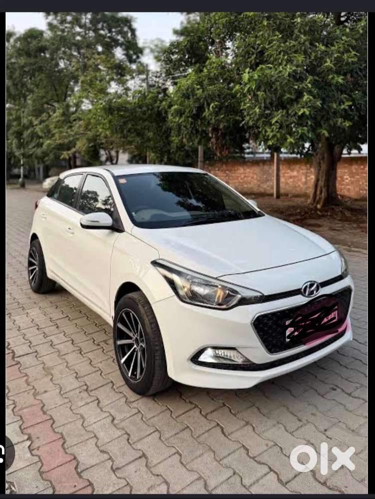 I20 Sportz 9 Years Old In Good Condition With Alloy Wheels And Display