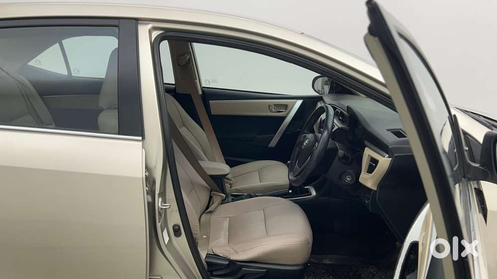 Toyota Corolla Altis 1.8 G, 2015, Petrol