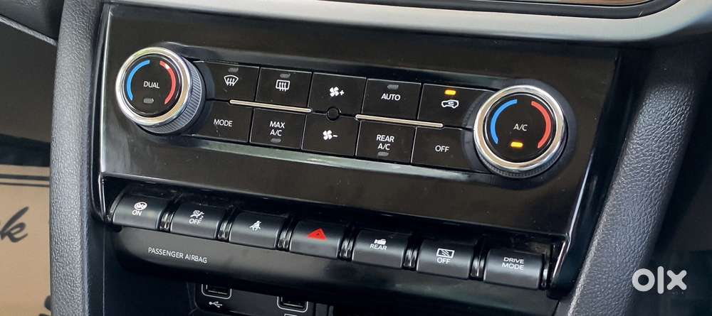 Mahindra Xuv700 2.2 Ax 7 Diesel At Str Awd, 2024, Diesel