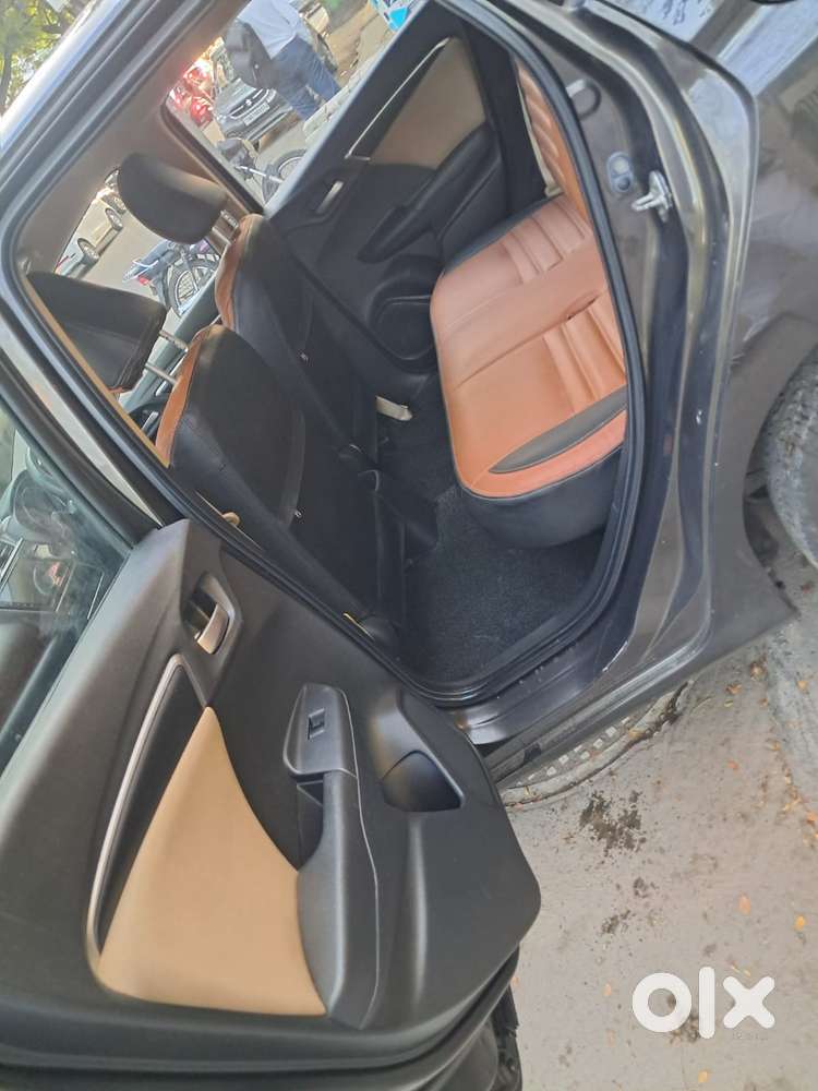 Honda Jazz V Automatic, 2016, Petrol