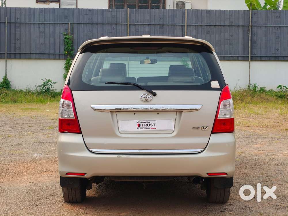 Toyota Innova 2.5 Vx 8 Str Bs-iii, 2013, Diesel