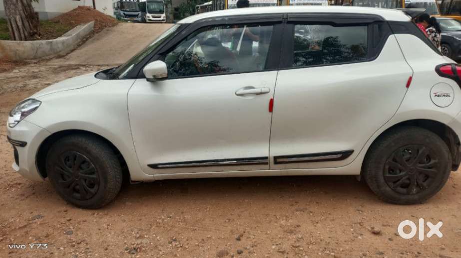 Maruti Suzuki Swift Vxi + Manual, 2019