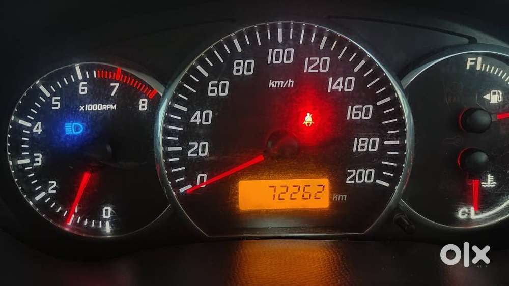 Maruti Suzuki Swift Vxi + Manual, 2011, Petrol
