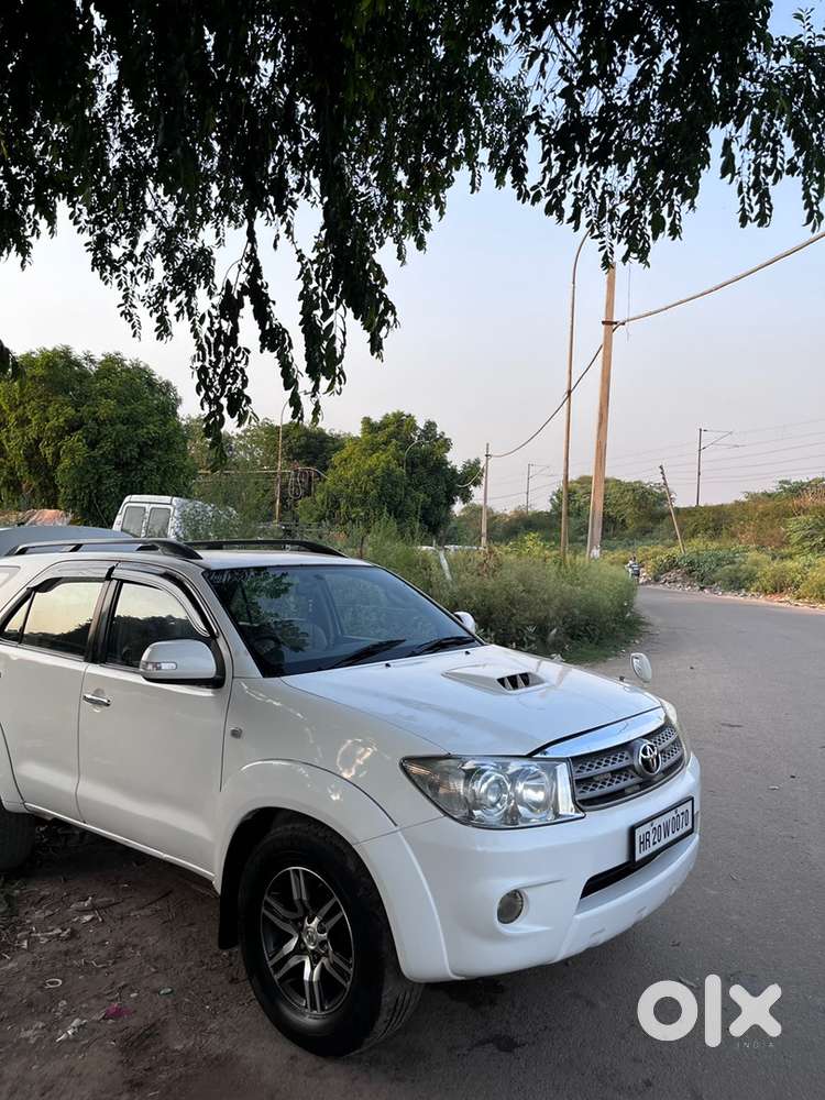 Toyota Fortuner Diesel 2011
