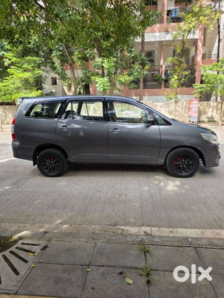 Toyota Innova 2.5 Ev Ps 8 Str Bs-iii, 2012, Diesel