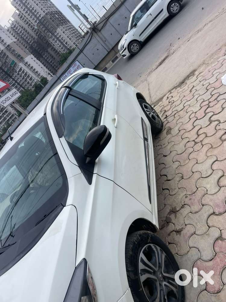 Tata Tiago Petrol 2023