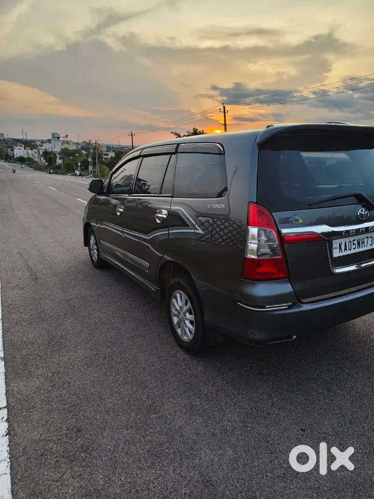 Toyota Innova 2012 Diesel 150000 Km Driven
