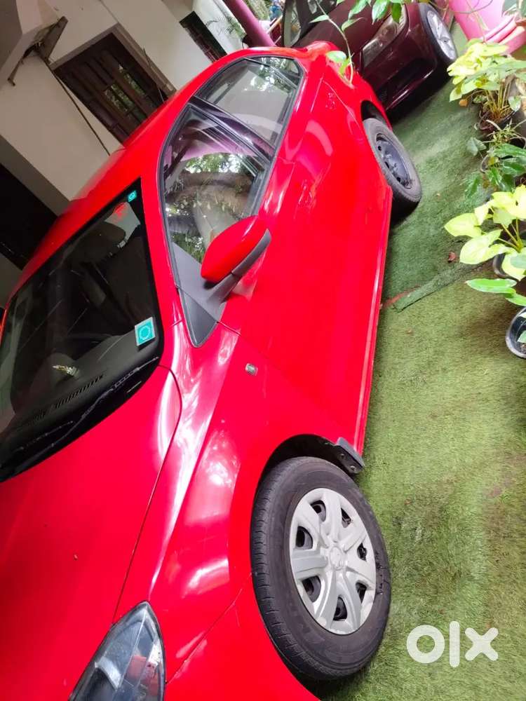 Skoda Rapid Red Color . Doctor Owned,best Condition.all Services Done