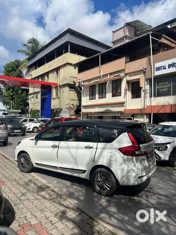 Maruti Suzuki Ertiga 1.5 Vxi, 2022, Petrol