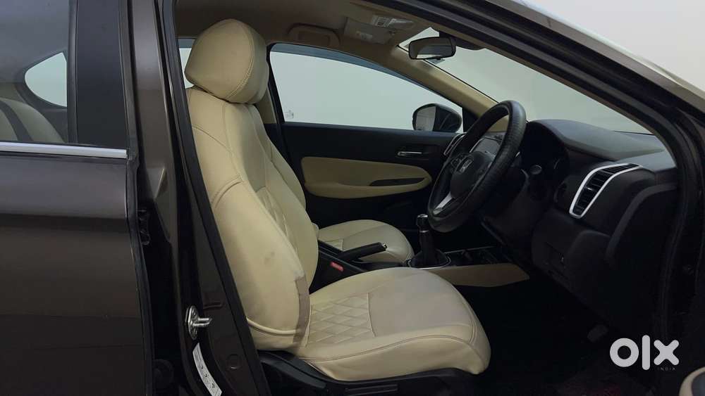 Honda City 1.5 V Mt, 2023, Petrol
