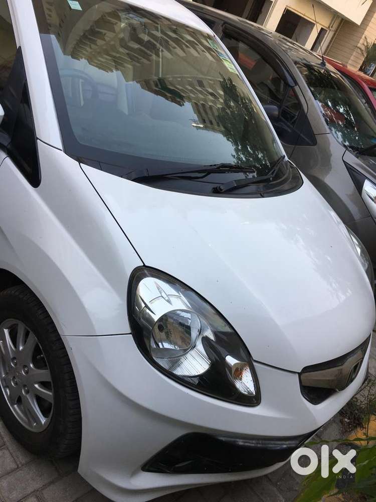 Honda Brio 2012 Petrol Well Maintained