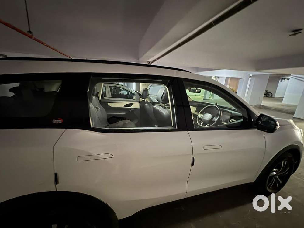 Mahindra Xuv700 Petrol 2022