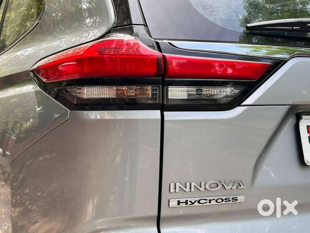 Toyota Innova Hycross 2.0 Zx (o) Hybrid 7 Str, 2024, Petrol