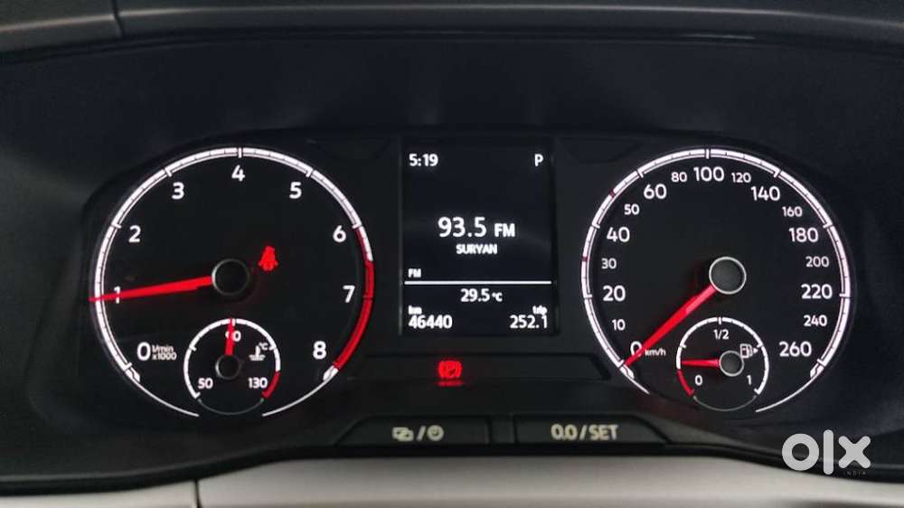 Volkswagen Taigun 1.0 Tsi Highline At, 2022, Petrol