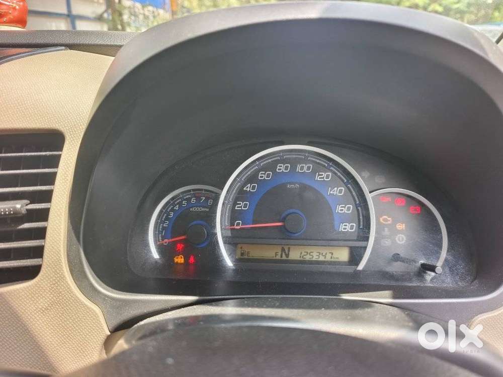 Maruti Suzuki Wagon R 1.0 Vxi (o) Amt, 2017, Petrol