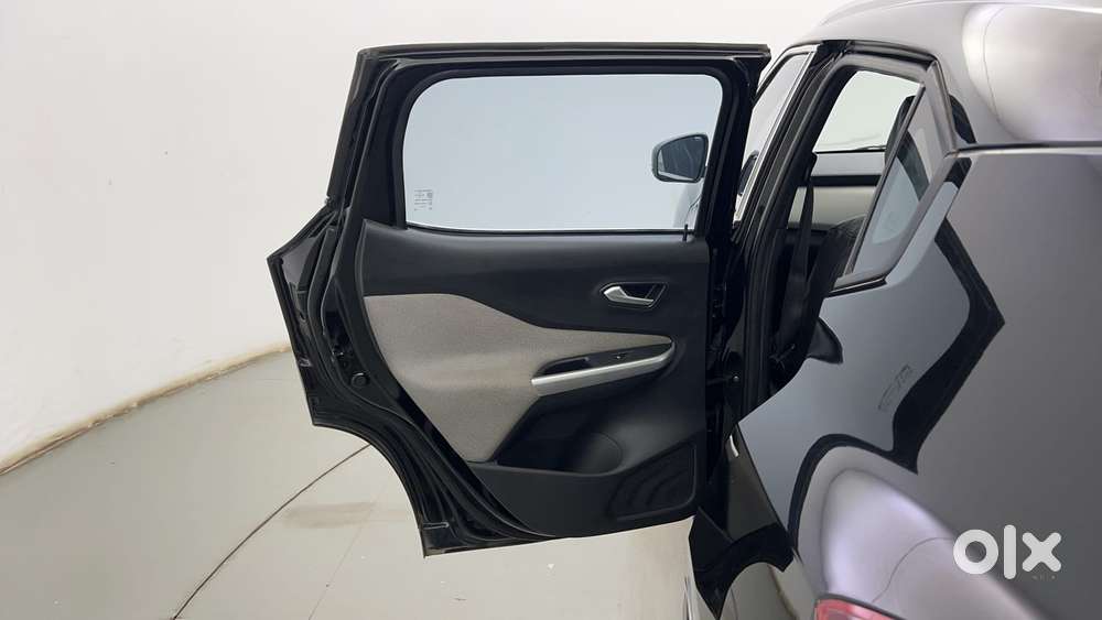 Nissan Magnite 1.0 Xv, 2022, Petrol
