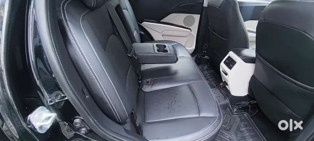 Mahindra 3xo Revx M Model 2026 Petrol 8000 Km Driven Black Dual Tone