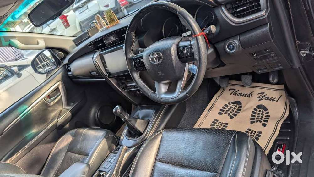Toyota Fortuner 3.0 Sportivo 4x2 Mt, 2023, Diesel