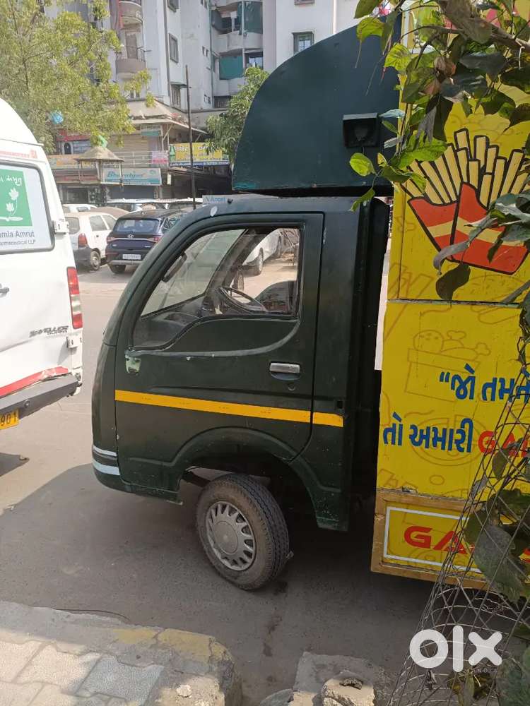 Chota Hathi Fast Food Truck